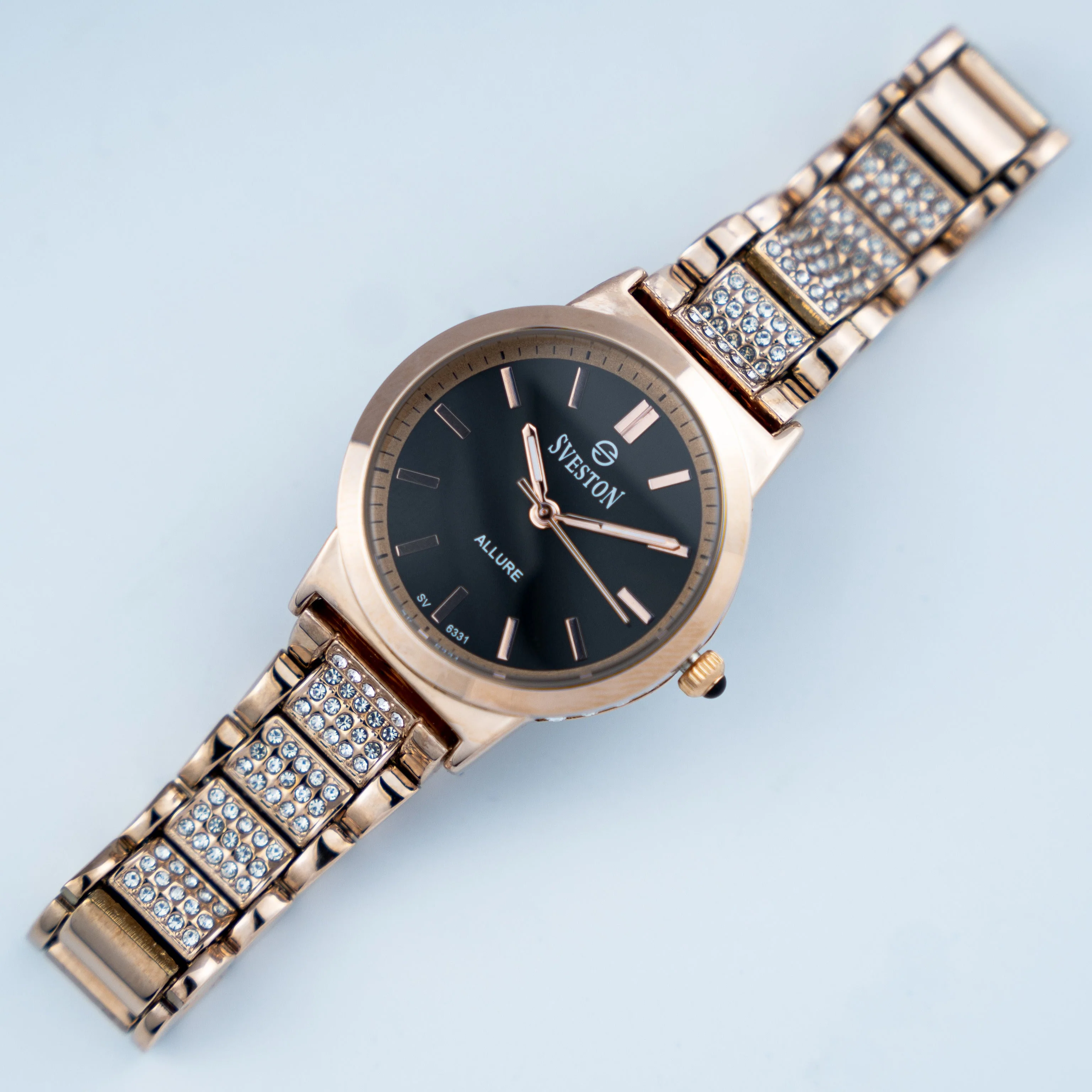 Allure - Image 52