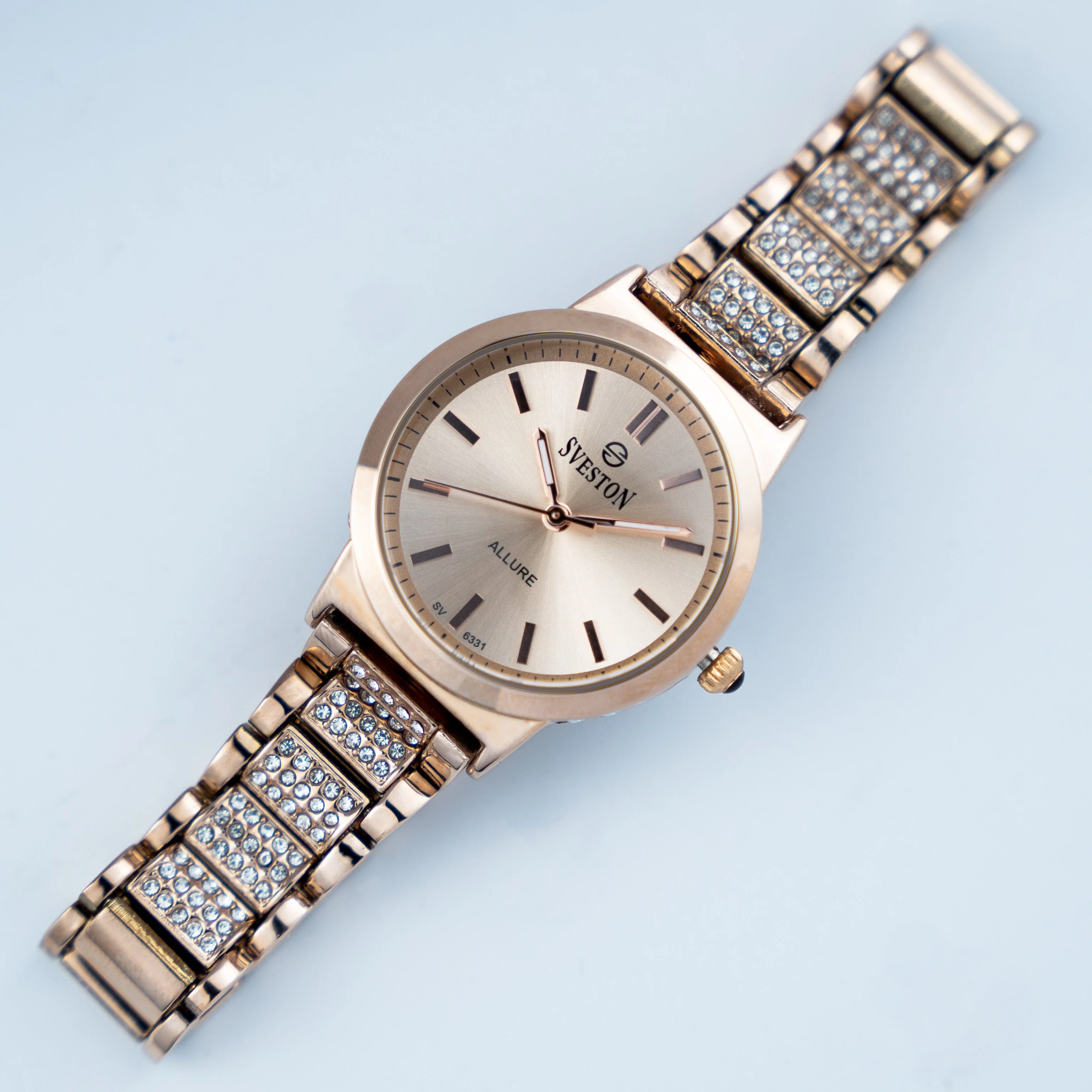 Allure - Image 64